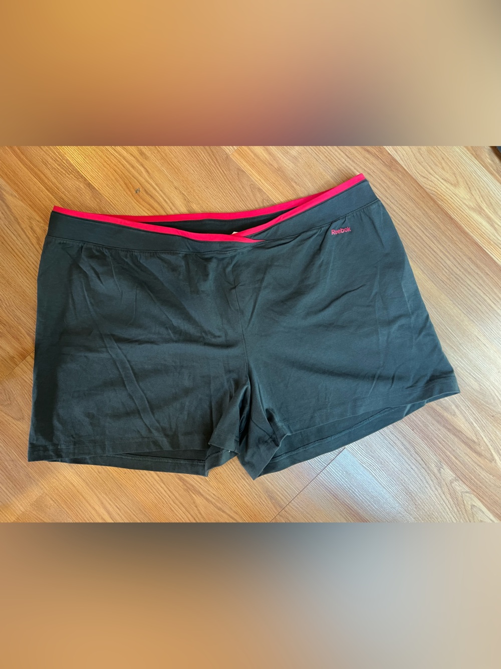 Reebok Grey Athletic Shorts with Pink Waistband Size 2XL